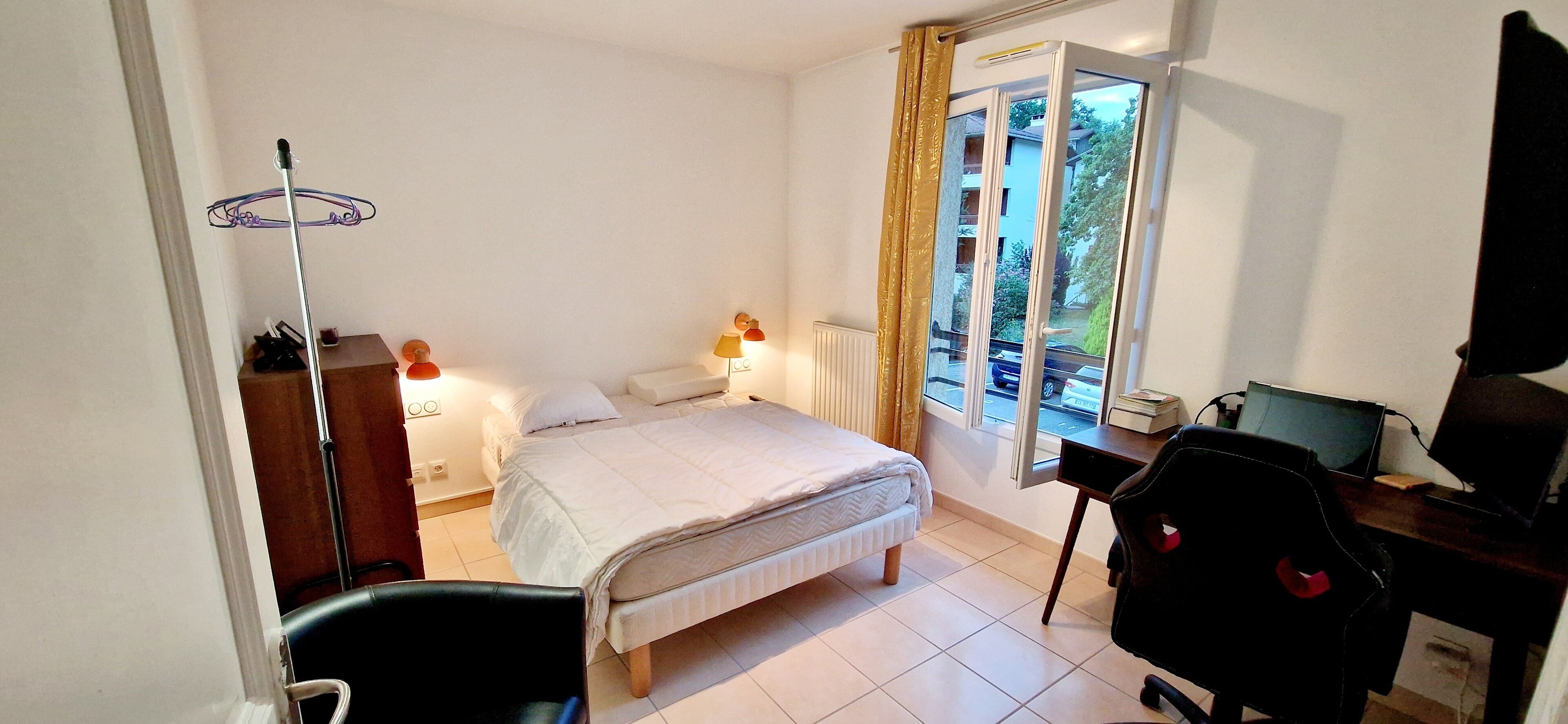 2 chambres, bureau, fer et planche à repasser, Wi-Fi gratuit