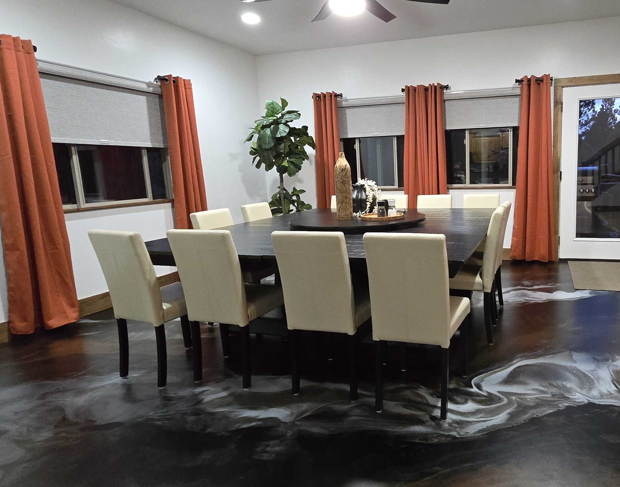 Beautiful dining area. Great for casual or formal dining.
