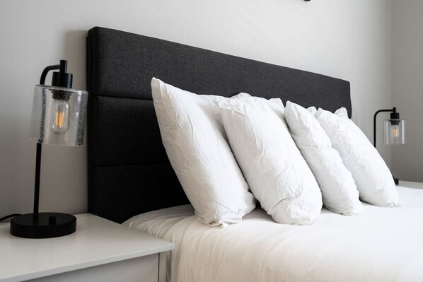 4 bedrooms, desk, iron/ironing board, travel cot