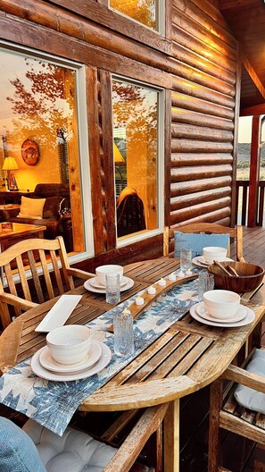 Outdoor dining