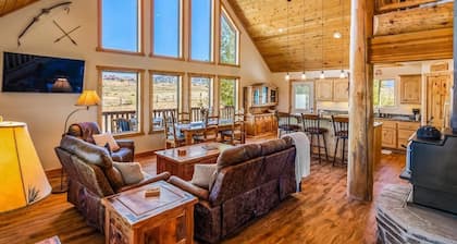 Rustic Riverside Retreat on 7 acres at the steps of Bryce Canyon National Park