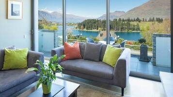 TV, fireplace, offices