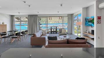 Télévision, espaces bureaux