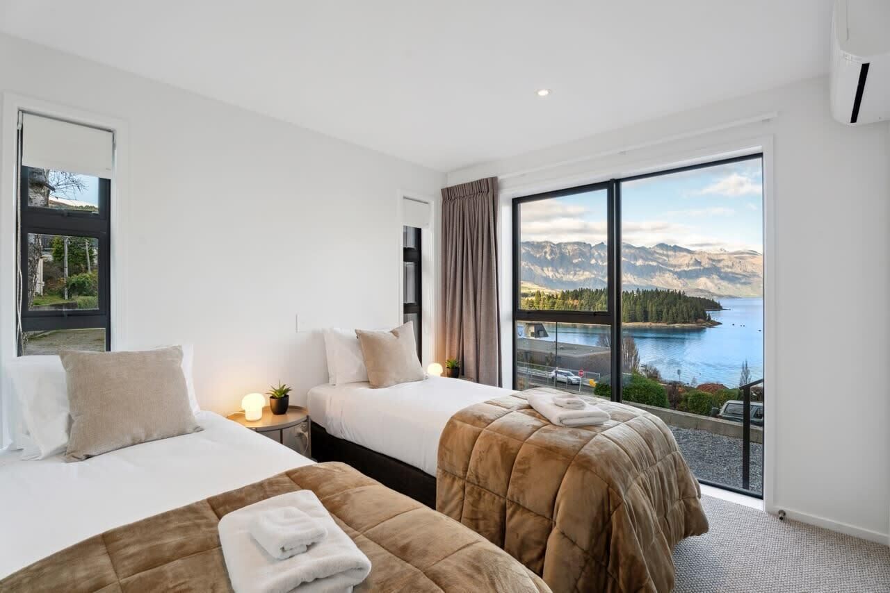 3 bedrooms, iron/ironing board, travel cot, WiFi