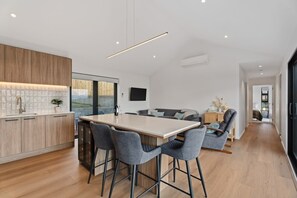 Interior - Scenic & Spotless | Lakeview Escape (Queenstown)