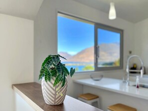 Interior - EPIC Views, Huge Deck, Sleeps 8 (Queenstown)