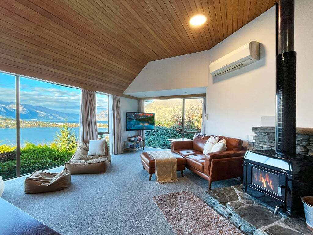 Fernseher, Kamin, Arbeitsbereiche