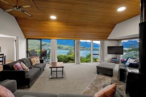 TV, fireplace, offices