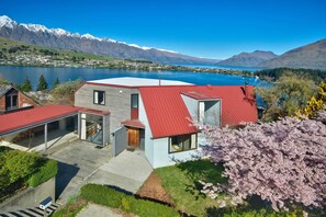 Exterior - Big House, Bigger Views (Queenstown)