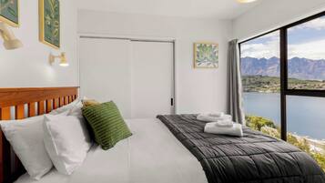 4 bedrooms, iron/ironing board, travel cot, WiFi