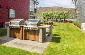 Outdoor dining - Cosy & Comfortable Studio Marina 203a (Queenstown)