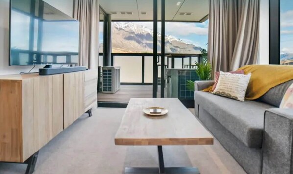 Televisio, työhuone