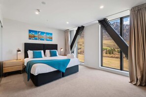 2 bedrooms, iron/ironing board, travel cot, WiFi