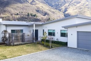 Exterior - Shotover River 2 Bedrooms (Queenstown)