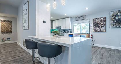 Luxury & Spacious/Large pool/BBQ/Game room/Pool