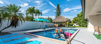 Luxury & Spacious/Large pool/BBQ/Game room/Pool