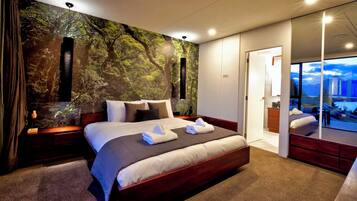 3 bedrooms, iron/ironing board, travel cot, WiFi