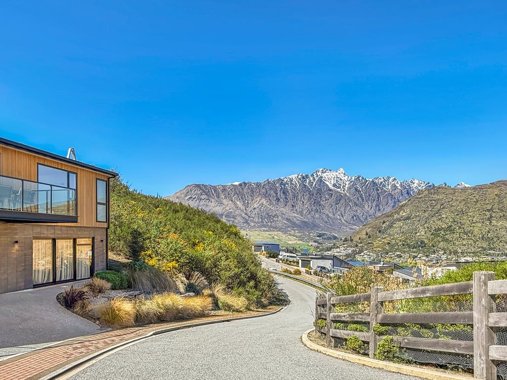 Modern hillside setting with spectacular views towards the Remarkables