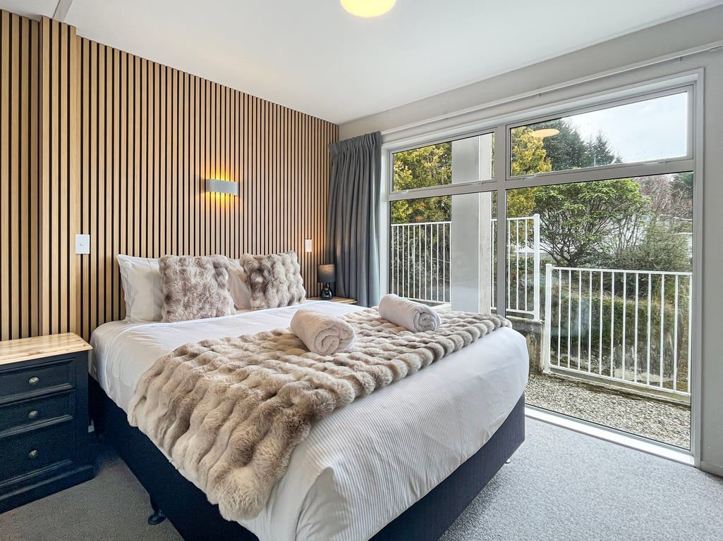 2 bedrooms, iron/ironing board, travel crib, WiFi