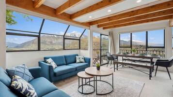 TV, fireplace, offices