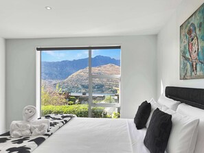 4 Schlafzimmer, BĂŒgeleisen/BĂŒgelbrett, Reisekinderbett, WLAN