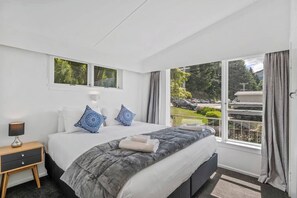 3 bedrooms, iron/ironing board, travel cot, WiFi