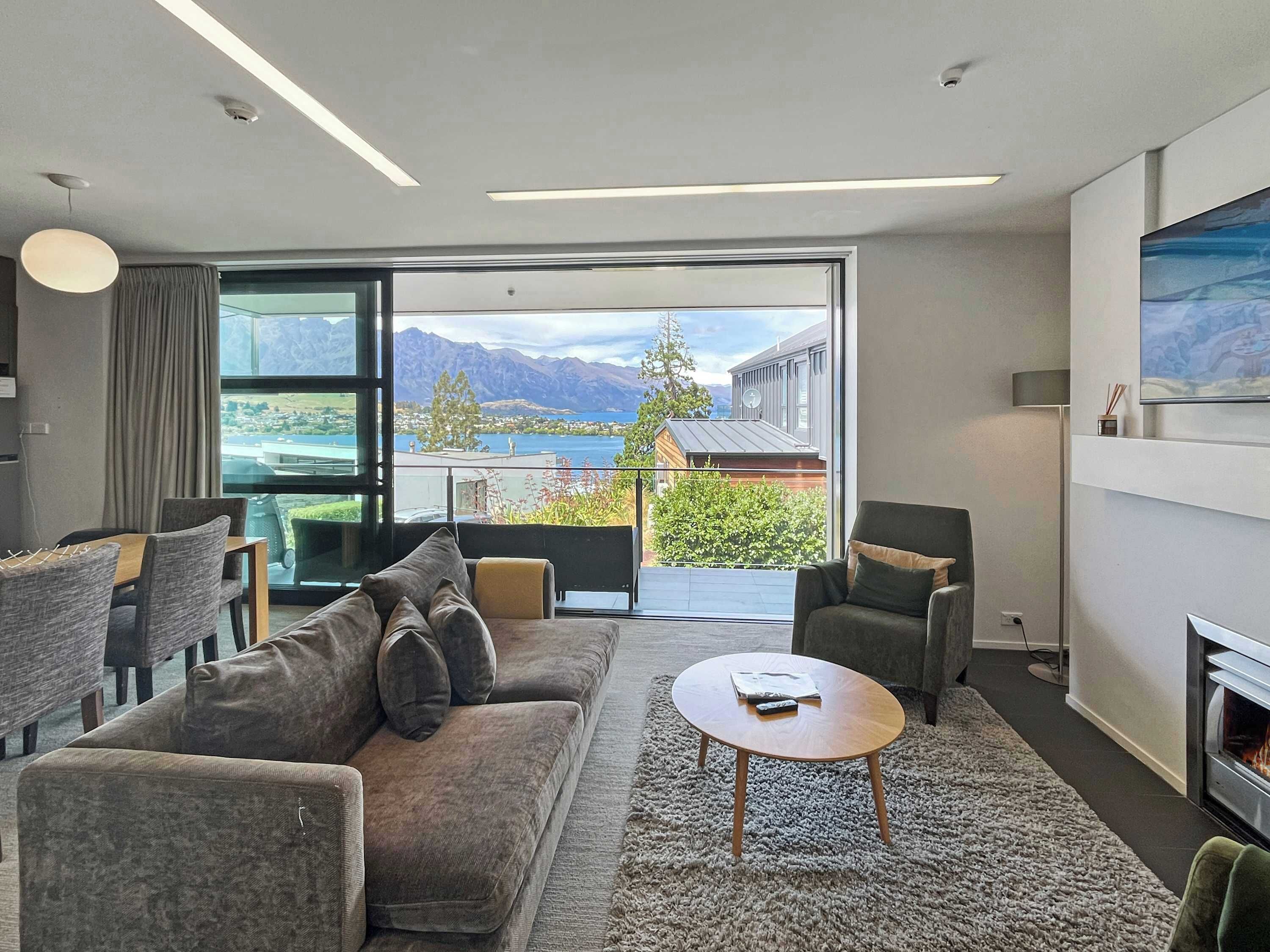 TV, fireplace, offices