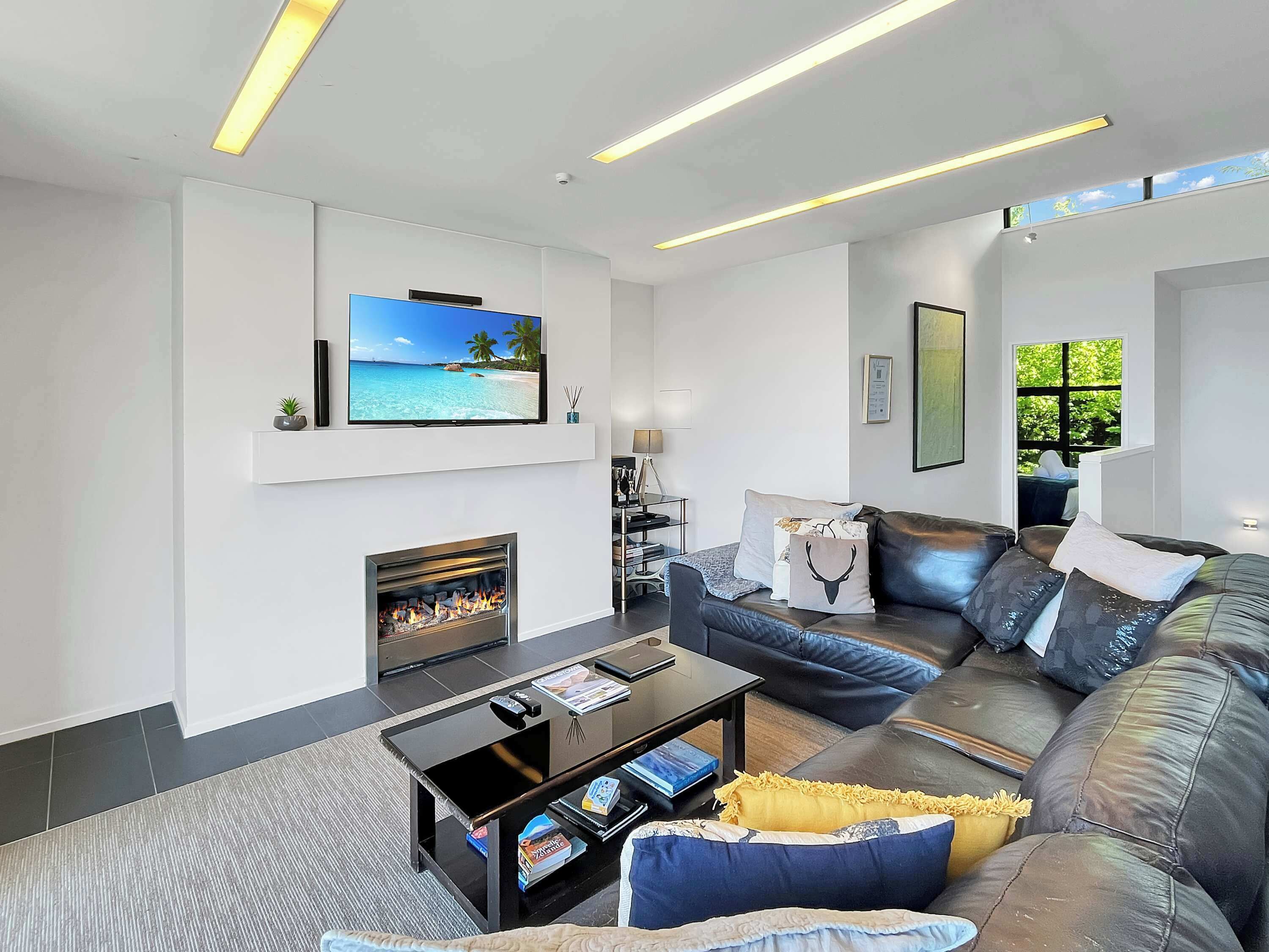 TV, fireplace, offices