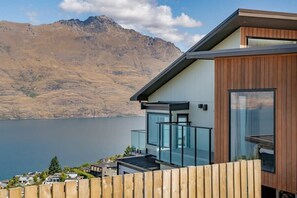 Exterior - Lakeview Paradise On Wynyard, NEW, 4 Bedroom (Queenstown)