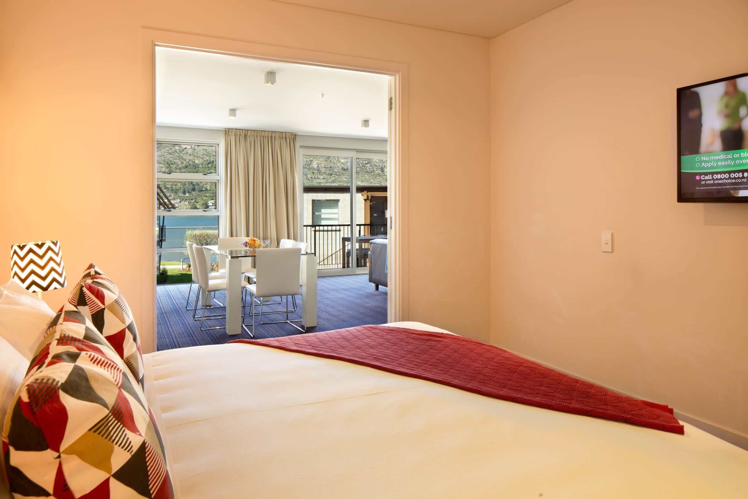 2 bedrooms, iron/ironing board, travel cot, WiFi