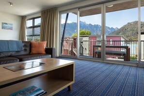 TV, offices - Lakeside Retreat Three Bedroom Apartment- 303 (Queenstown)