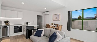 Beautiful Apartment, Sleeps 4, Close Town & Ski