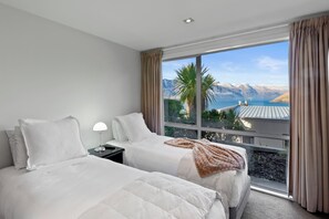 3 bedrooms, iron/ironing board, travel cot, WiFi