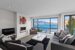 TV, fireplace, offices