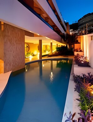 Estudio | Piscina | Una piscina al aire libre
