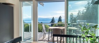 Water & Mountain Views: Escape to Whidbey Island!