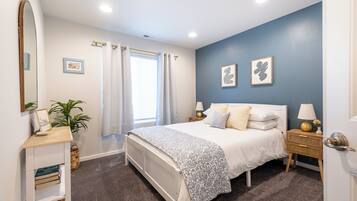 3 bedrooms, desk, iron/ironing board, free WiFi