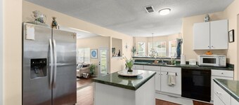 Large Lithonia Home with Office