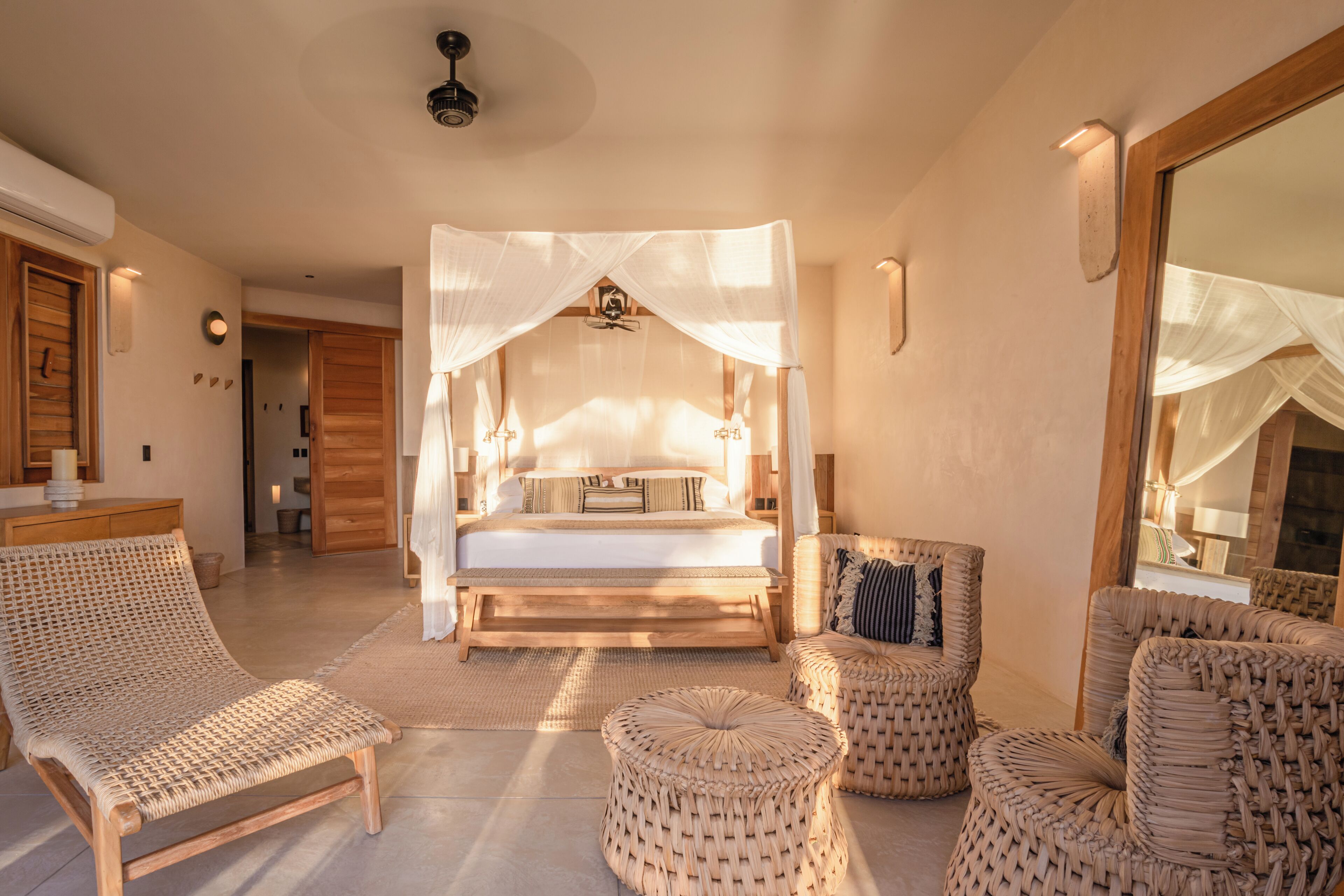Luxury Villa, Beach View | 4 bedrooms, premium bedding, pillowtop beds, laptop workspace