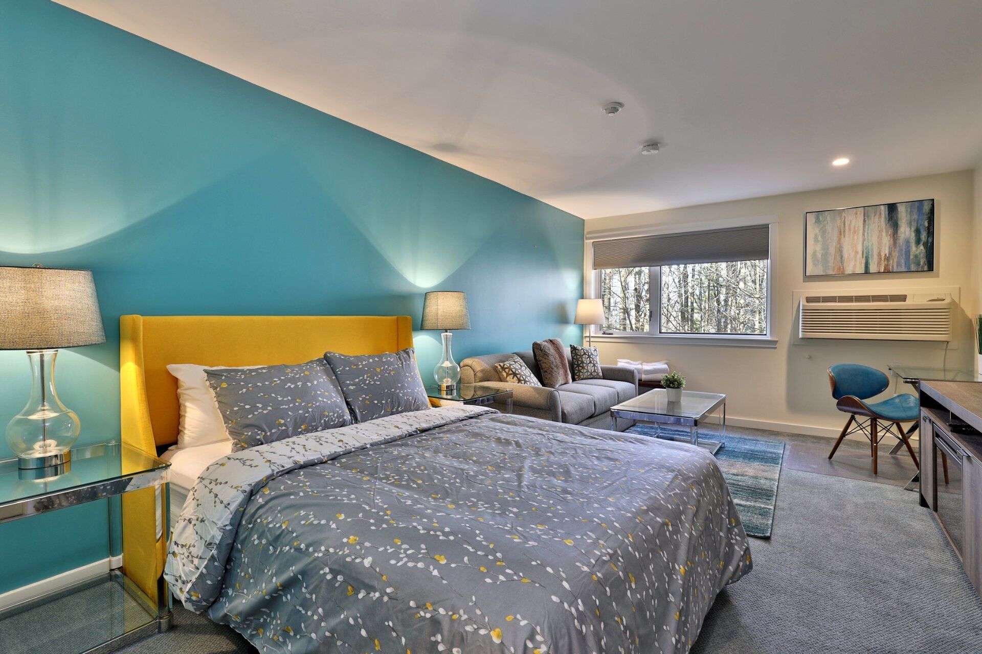 1 室のベッドルーム、デスク、アイロン / アイロン台、WiFi (無料)