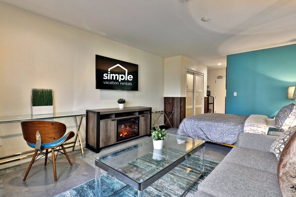 1 soverom, skrivebord, strykejern/-brett og wi-fi (inkludert)