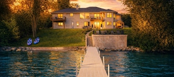 Harsch`s Beach Escape | Lake · Hot Tub · Theater