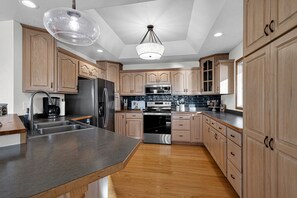 Fridge, microwave, oven, dishwasher