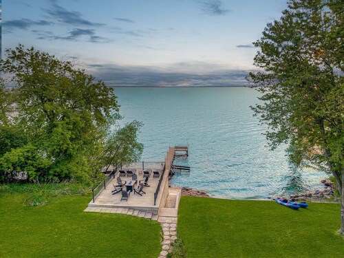 Harsch`s Beach Escape | Lake · Hot Tub · Theater