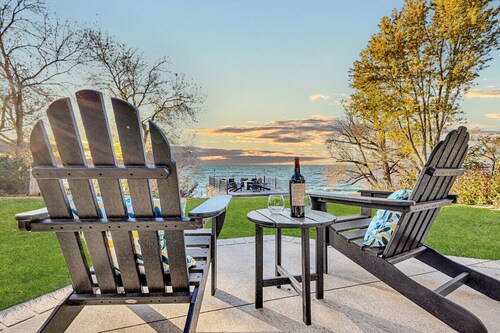 Harsch`s Beach Escape | Lake · Hot Tub · Theater