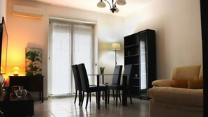 Unclassified image, 5 of 12, button - A few steps from Legnano station (MIKO APARTMENT) (Legnano)