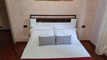 2 Schlafzimmer, Bügeleisen/Bügelbrett, Bettwäsche