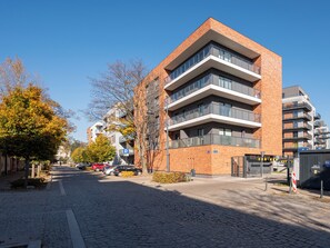 Exterior - Pogonowskiego 2-Bedroom Apartment (Lódz)