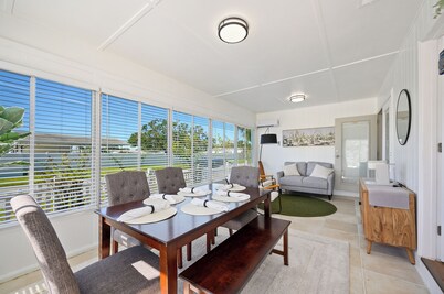 Lake Hunter Cozy Cottage, Sleeps 6, centrally located