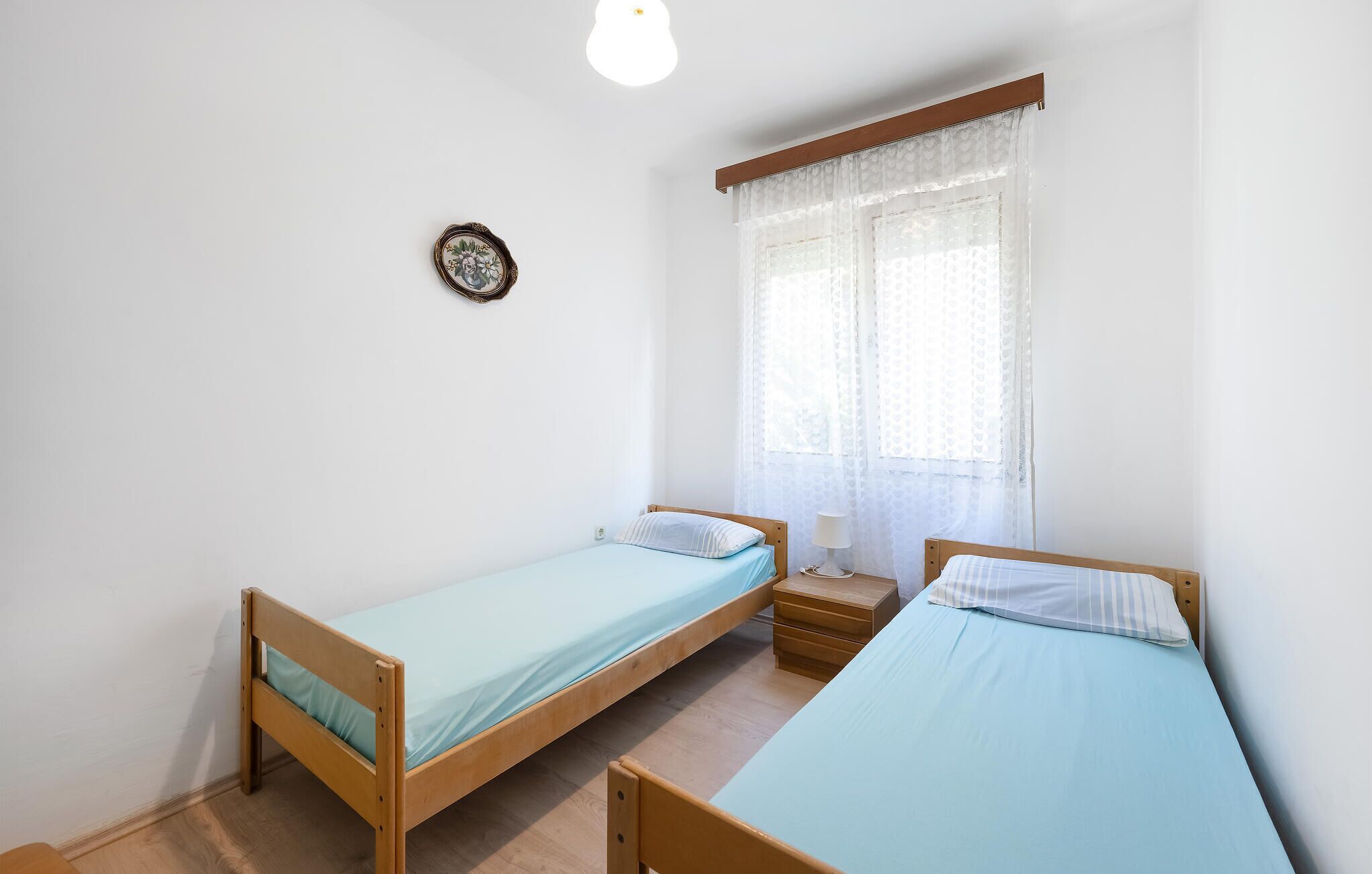 4 habitaciones, wifi gratis y ropa de cama 